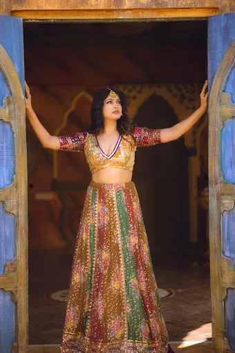 VIVARNAA BOUTIQUE